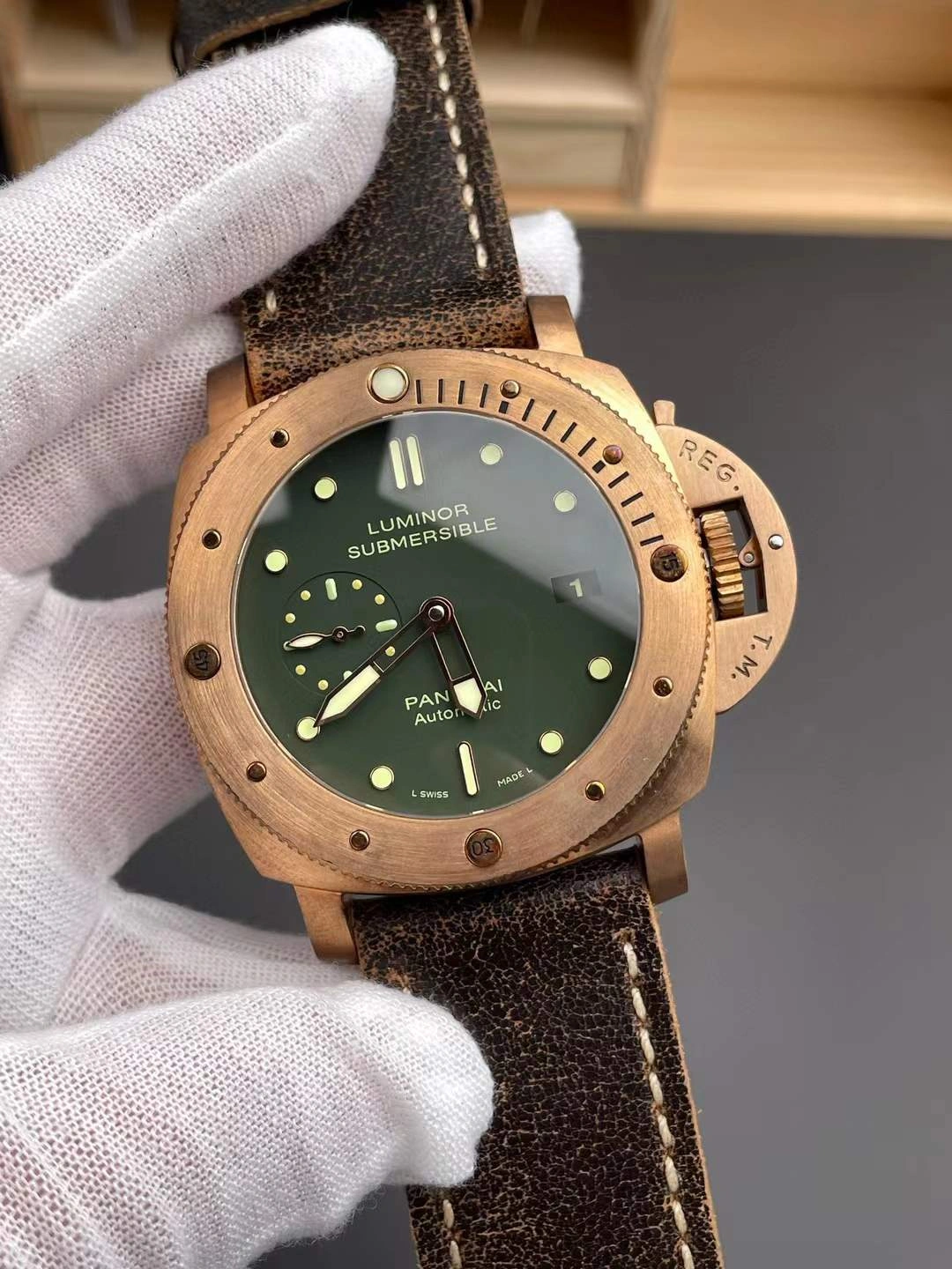 CBD Factory Panerai Submersible 47mm1950 Matte Olive Green Dial Bronzo Bezel Brown Leather Strap (PAM00382)1:1 Super Clone – DDP.9000 Movement Seasonal 392